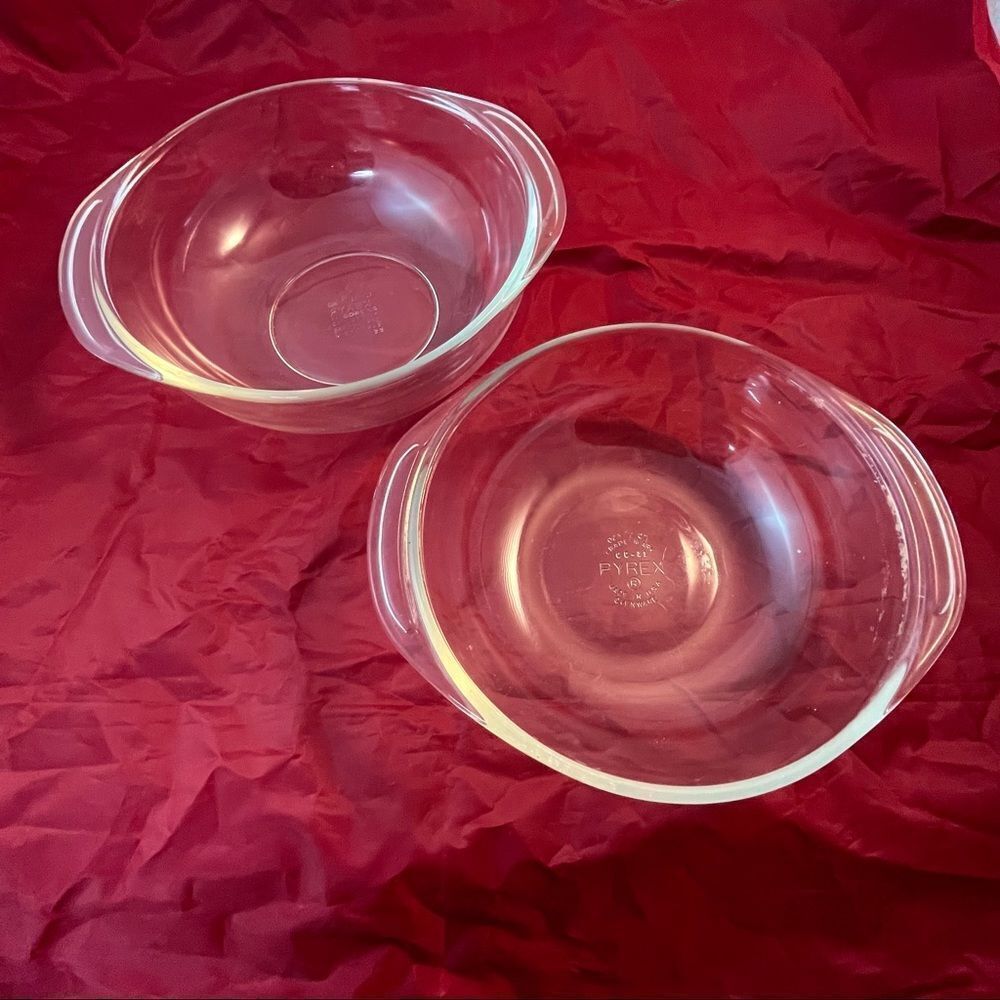 Pyrex Glass Bowls Set of 2 Serving Dishes Dining Neutral Kitchen Home Clear